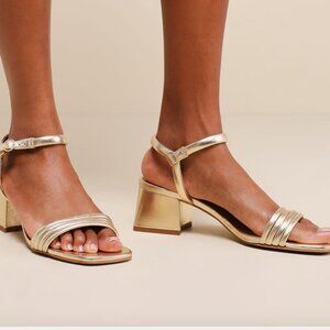 Size 9 Steve Madden Luster Gold Leather Low Heel Ankle Strap Sandals